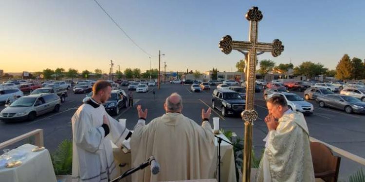 Bishop Peter Baldacchino celebrates Mass on Holy Thursday. Credit: David McNamara/Diocese of Las Cruces