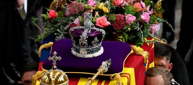 Catholic prayers for Queen Elizabeth II — and the new king - Catholic ...