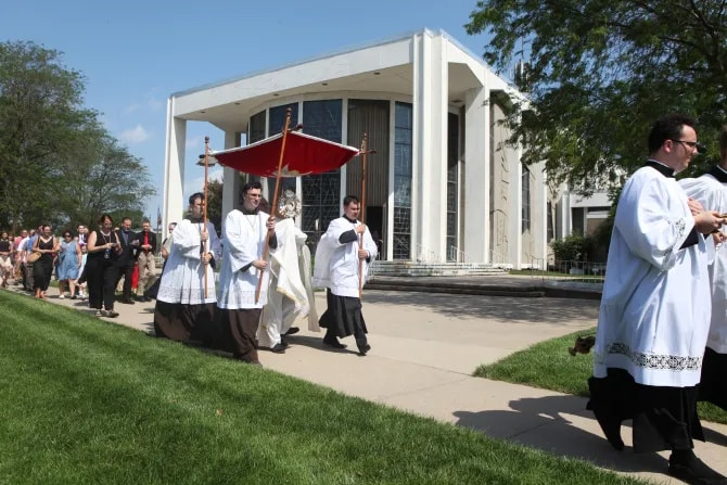 Explore Nebraska’s adoration chapels with a new pilgrimage ‘passport ...