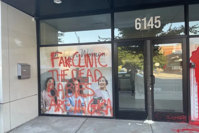 Chicago pregnancy center vandalized after Democratic National Convention concludes – Catholic Telegraph